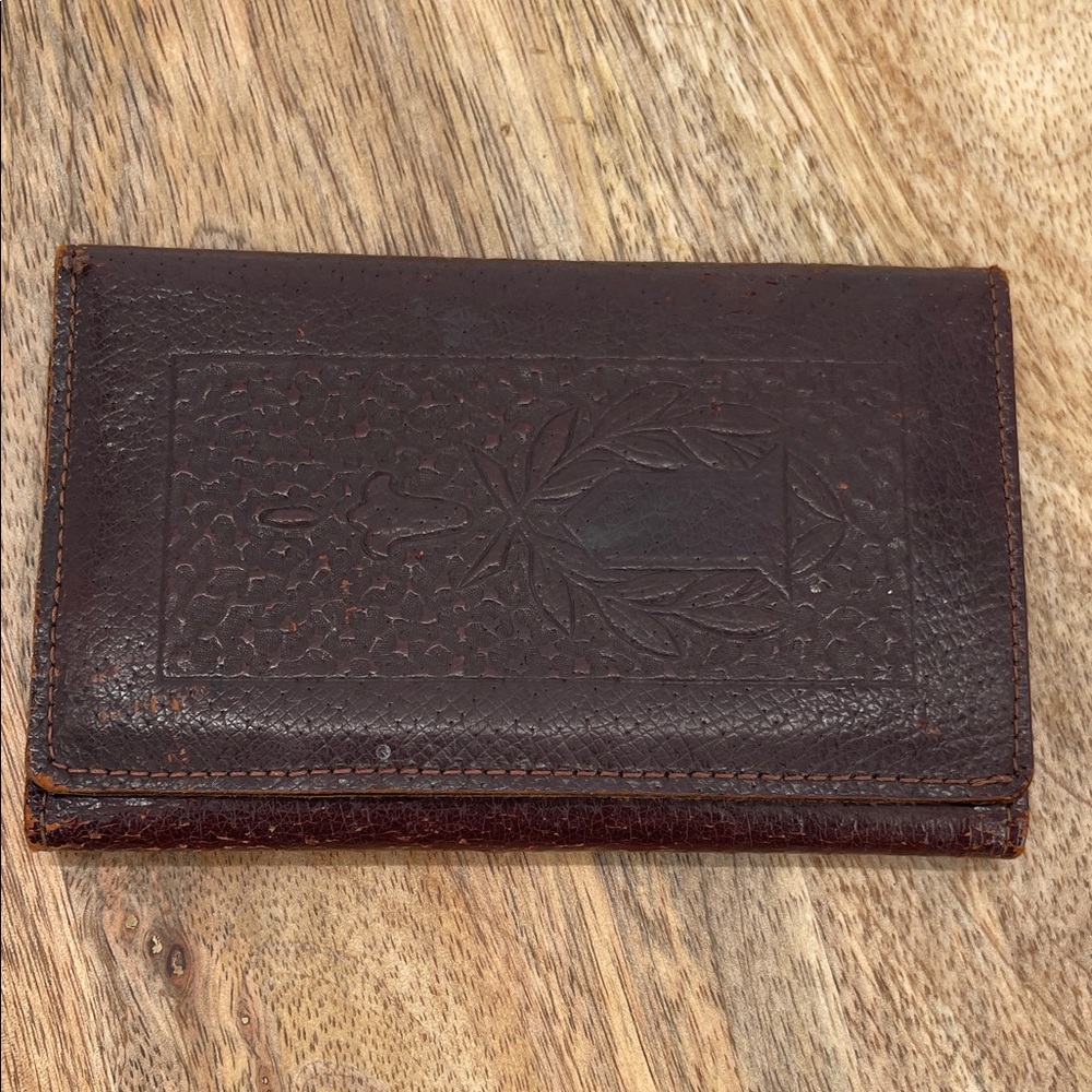 Rare Amity Leather General Motors Trucks Tri-Fold Wallet Men